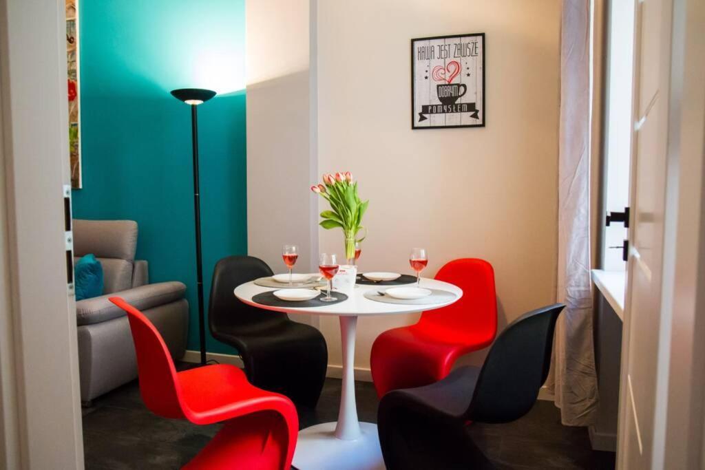 Warhol's By Rentoom * Torun